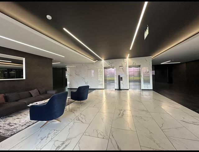1,601M² OFFICE TO LET IN SANDTON CENTRAL